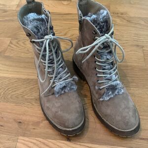 Very G Farrah Suede Lace Up Combat Boots Taupe Faux Fur Ankle Booties Womens 8.5